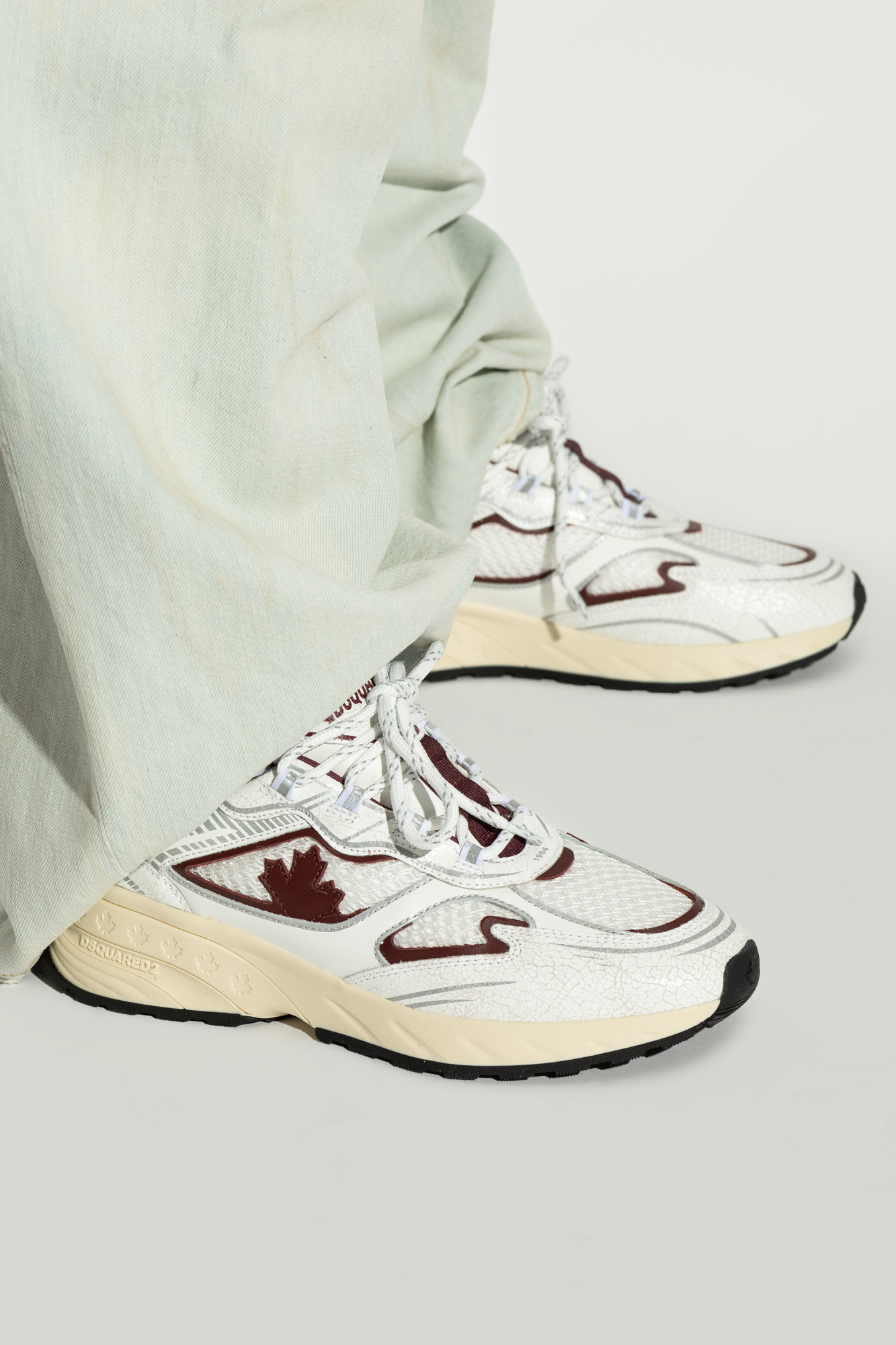 スニーカー DSQUARED2 SPRINTER SNEAKERS IN LAMINATED LEATHER AND MESH SNM0401347081852137L.jpg?sw=